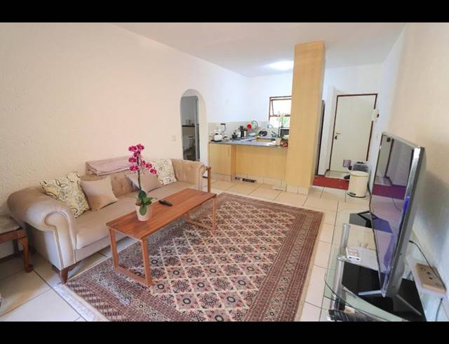 1 BEDROOM APARTMENT FOR SALE IN LONEHILL